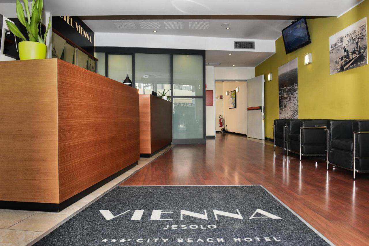 לידו די ג'סולו Hotel Vienna מראה חיצוני תמונה