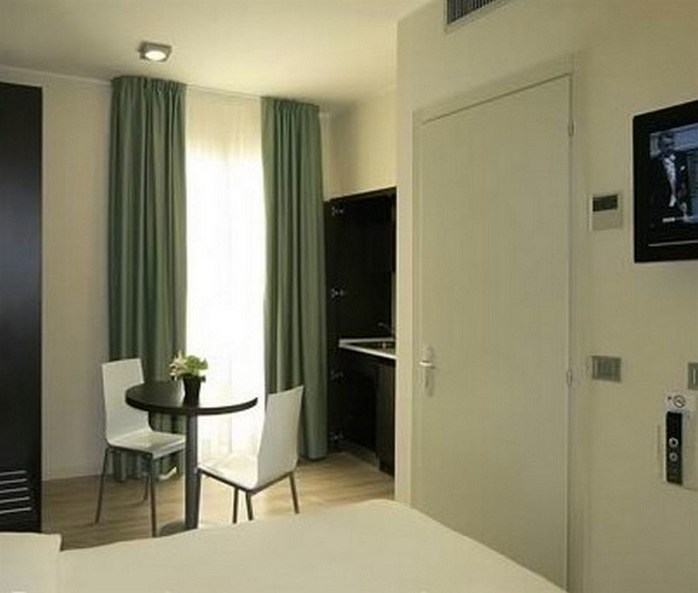 לידו די ג'סולו Hotel Vienna מראה חיצוני תמונה